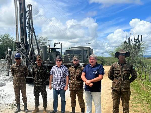 PARCERIA ENTRE EXÉRCITO BRASILEIRO E PREFEITURA DE SANTA CRUZ VIABILIZA MAIS UM POÇO TUBULAR