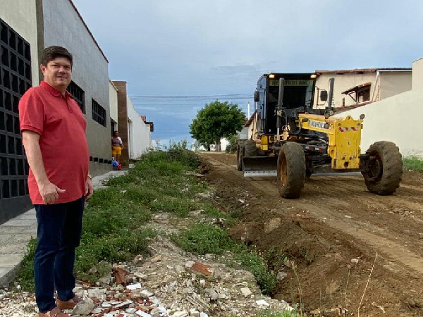 PREFEITO EM EXERCICIO DETERMINA MELHORIA EM VIAS ATIGINDAS PELAS FORTES CHUVAS